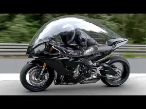 Yaratıcı Zeka: Üstü Kapalı Motosikletini Kendisi İnşa Etti