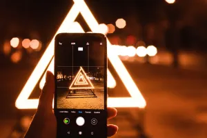 Telefonla Gece Fotoğraf Çekimi: iPhone & Samsung İçin Kolay Rehber
