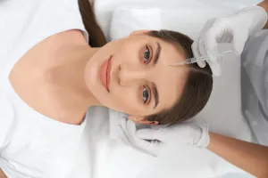 Botoks: Dr. Arslan Kliniği'nde Güvenli ve Etkili Bir Gençleştirme Yöntemi