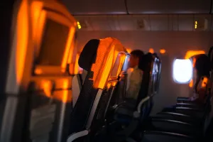 Uçakta hastalığa yakalanma riskini azaltmak için neler yapmalıyız?